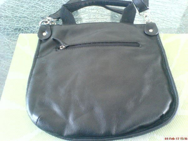 Borse da donna: neue schwarze Handtasche mit Blume – Nuovo (secondo la descrizione) da Oftringen venduto da andrax 2