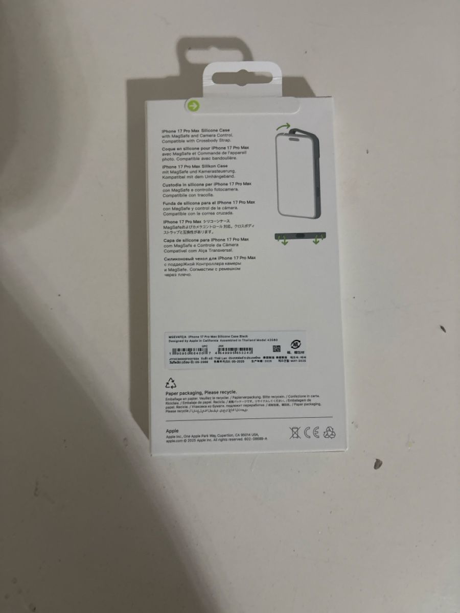 Cover & Protezioni schermo: Apple iPhone 17 Pro Max Silikon Case Schwarz! – Nuovo (secondo la descrizione) da mellingen venduto da Jana2Fashion 1
