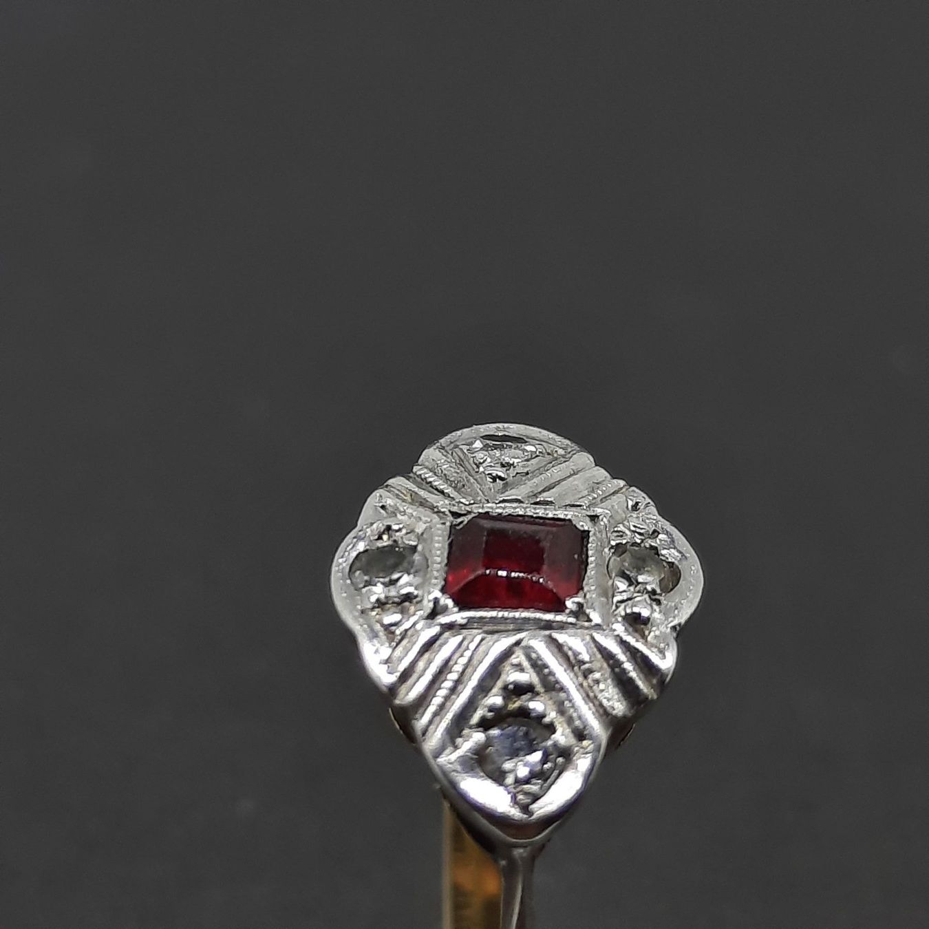 Anelli: Goldring mit edlem Rubin Edelstein – Usato da Unterägeri venduto da Altgoldschmuck 4