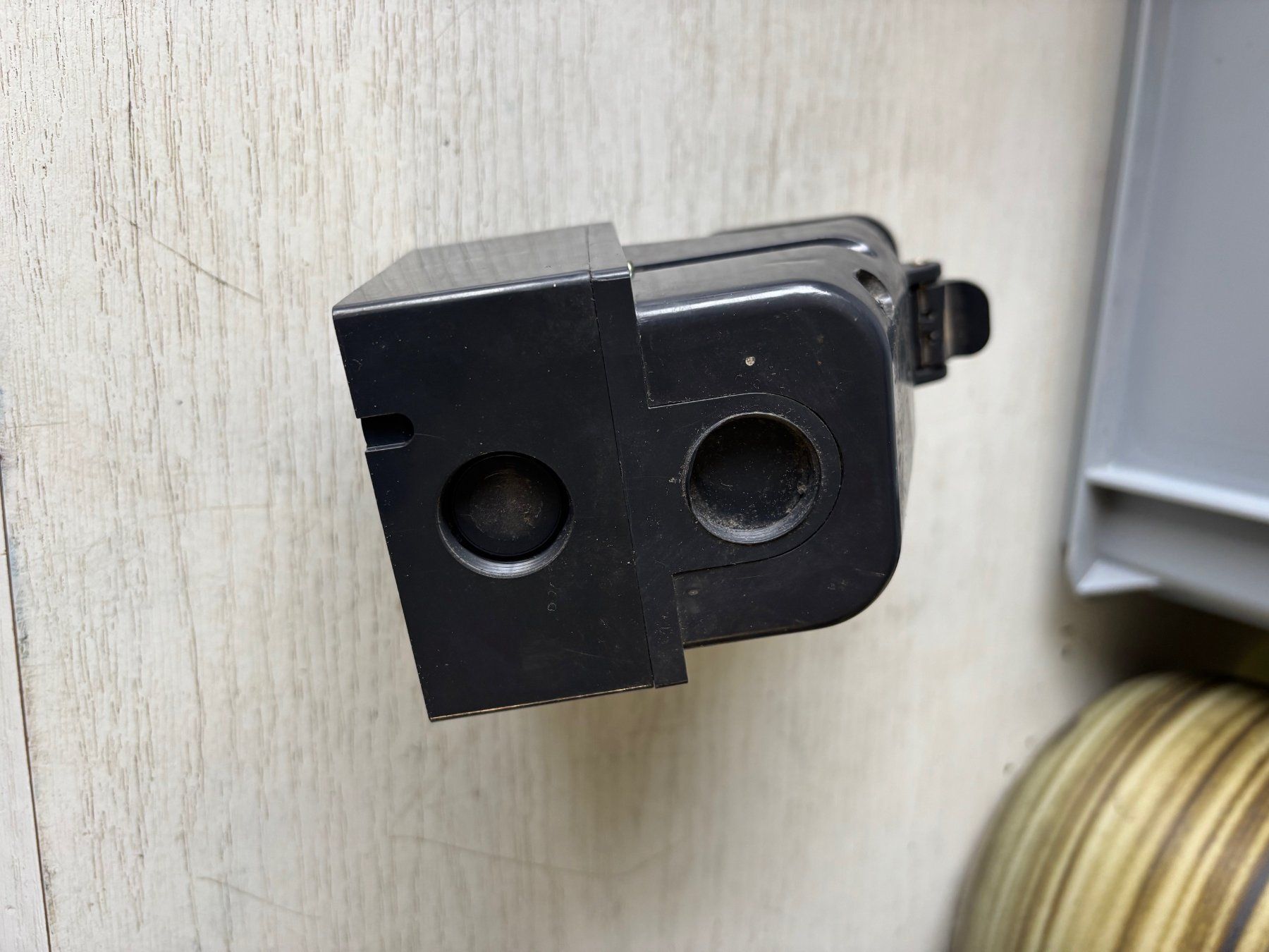 Spine: I15 Stecker und Wandsteckdose 4 polig – Usato da Gerlafingen venduto da Tsuru 1