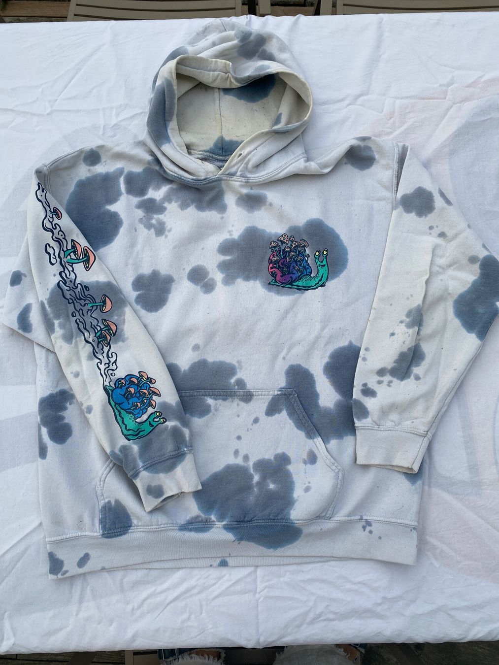 Pullover & Sweatshirts: Sweat Alan t. M – Gebraucht aus Lonay von Ikoko