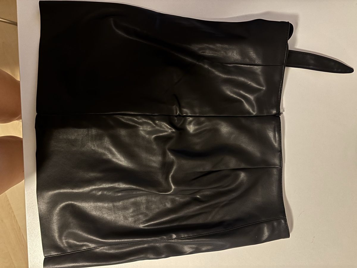 Only Gonne: Only M leather skirt black – Nuovo (secondo la descrizione) da Konolfingen venduto da weiann 2