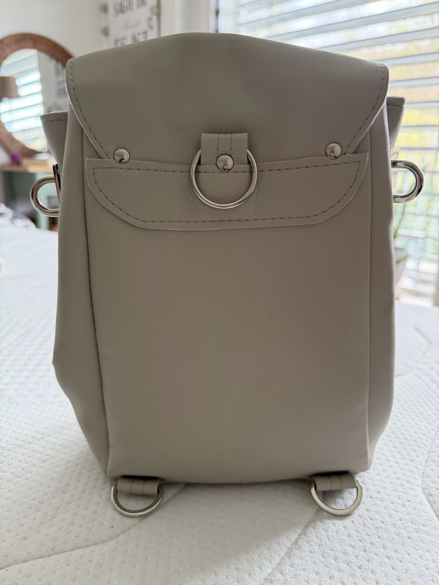 Zaini: Bucketbag und Rucksack Hellgrau mit Blumenmuster – Nuovo (secondo la descrizione) da Langwiesen venduto da TinaB93 1