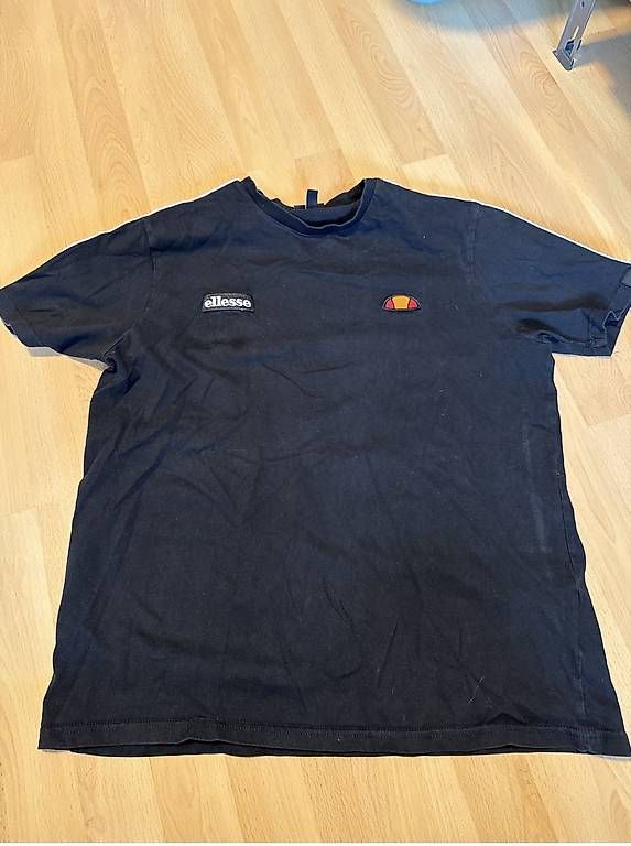 T-shirts: Ellesse T Shirt – D'occasion à Alchenflüh par selina077