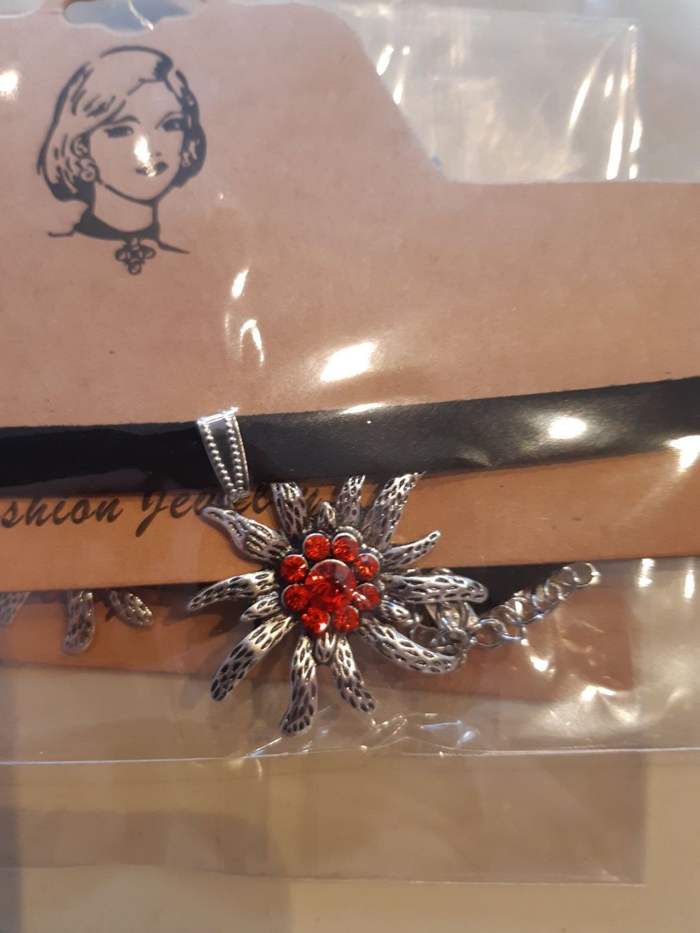 Pendentifs: Kropfband edelweiss blau Schwingfest – Neuf avec emballage d'origine à Ibach par chaemilochhobbygarte 5