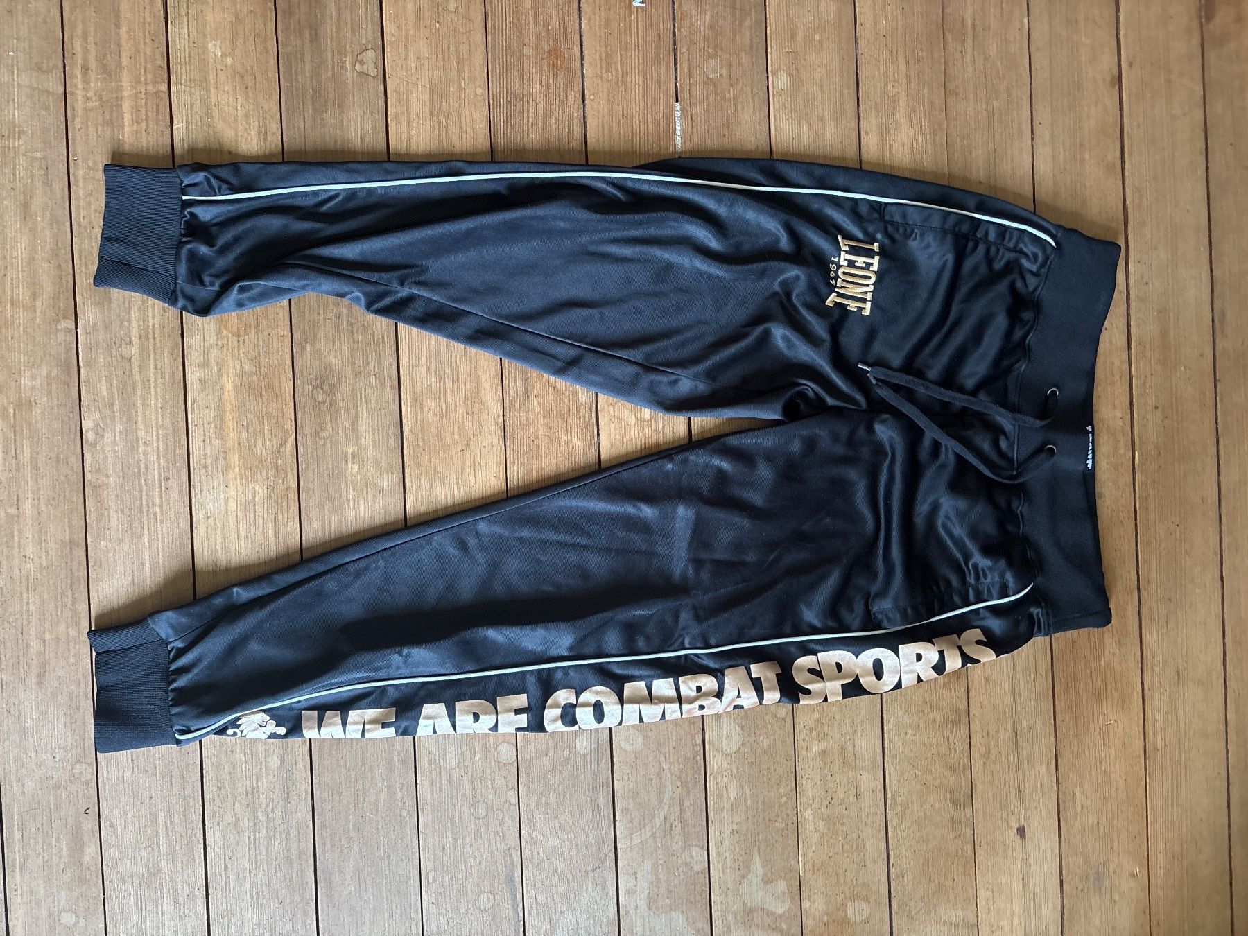 Pantaloni: Leone Trainerhose Grösse M – Usato da Bern venduto da unuki