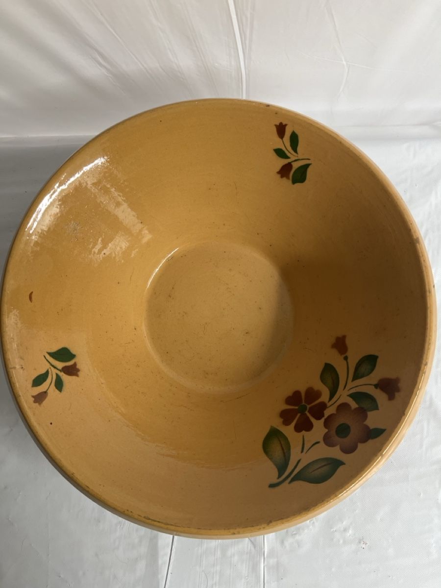Schalen: Grosse Schüssel mit Blumenmuster gelb
 – Gebraucht aus Urnäsch von Ursjack