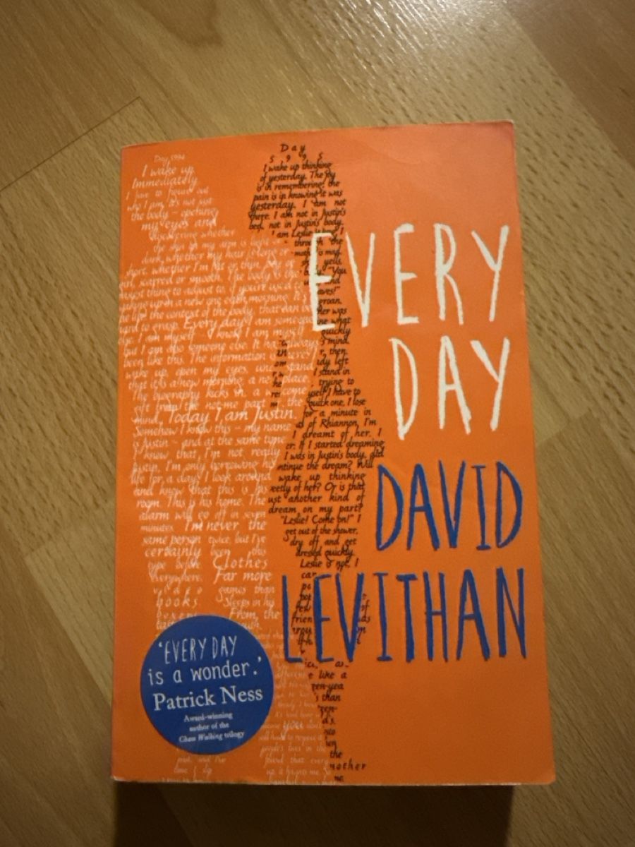 Libri: Jugendbuch "Every Day" von David Levithan, Top Zustand! – Usato da Winterthur venduto da MatteaL19