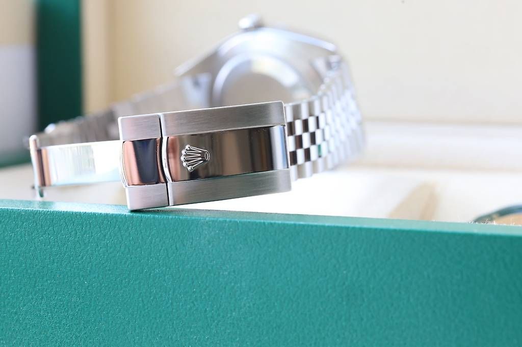 Rolex Montres: Rolex Datejust 41 MOP – Neuf (Voir description) à Wollerau par RekociTimepieceGmbH 2