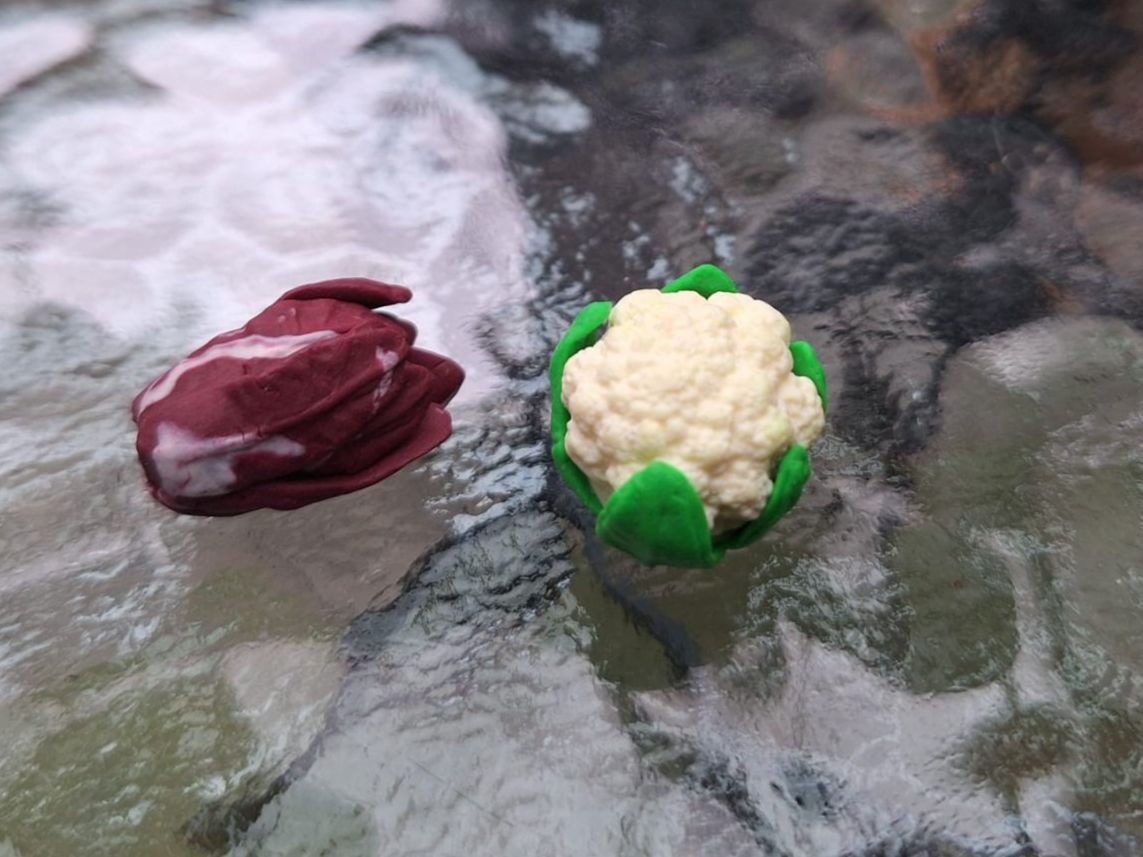 Case e mobili per bambole: Handmade Blumenkohl und Radicchio Salat – Nuovo (secondo la descrizione) da Zürich venduto da HandmadeTinyFood 3