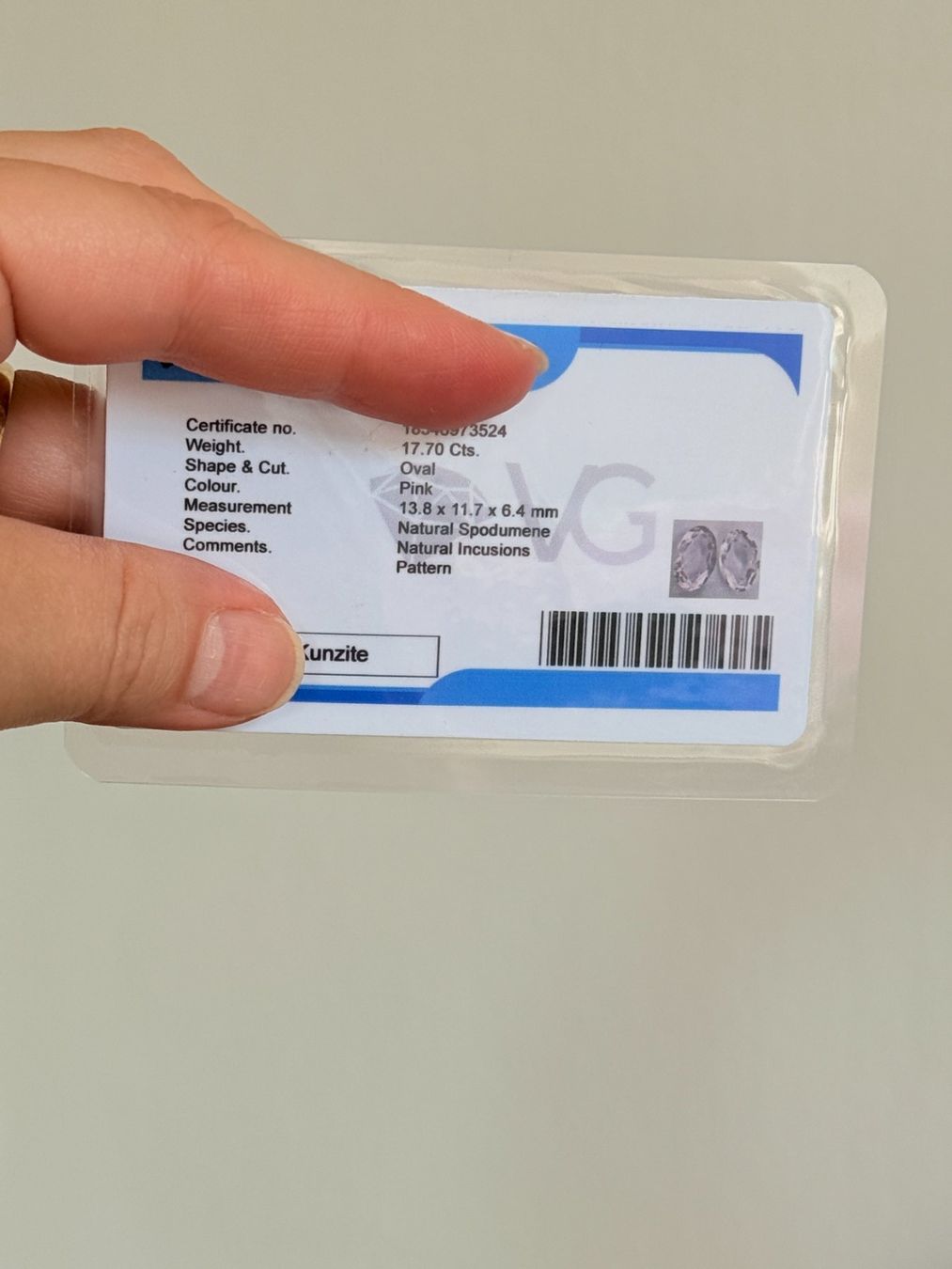 Pietre preziose: Certified 17.70 Ct Oval Cut Loose Gemstone – Nuovo e nell'imballaggio originale da Genève venduto da AWWA 6