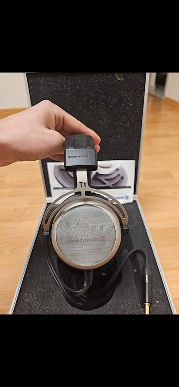 Cuffie: Beyerdynamic t1 2nd gen mit metall case – Usato da Naters venduto da smu_jcm2 1