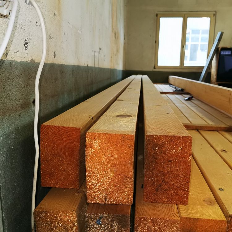 Holzbalken 150 X 150