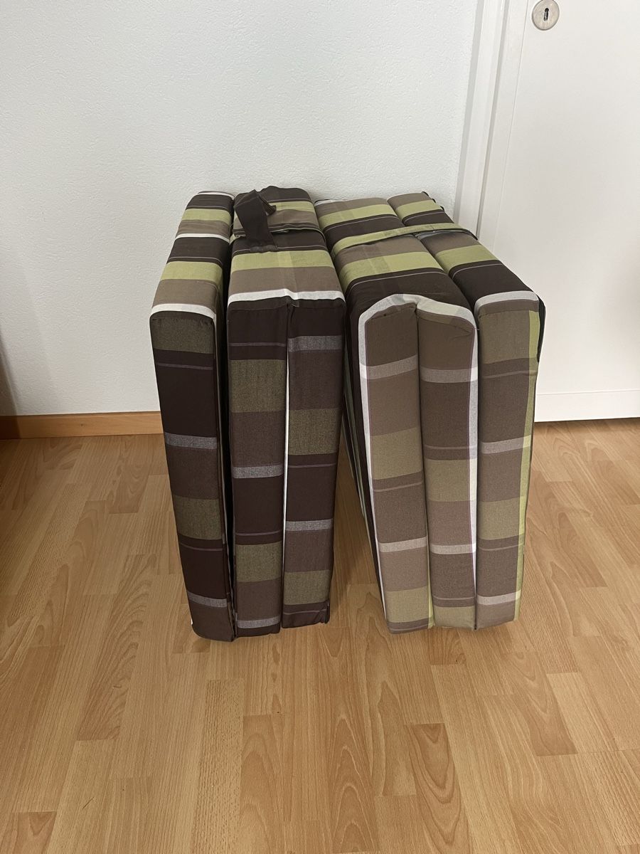 Matratzen: 2 Klappmatratzen, 190cm x 65cm – Gebraucht aus Wettingen von flo_vst7