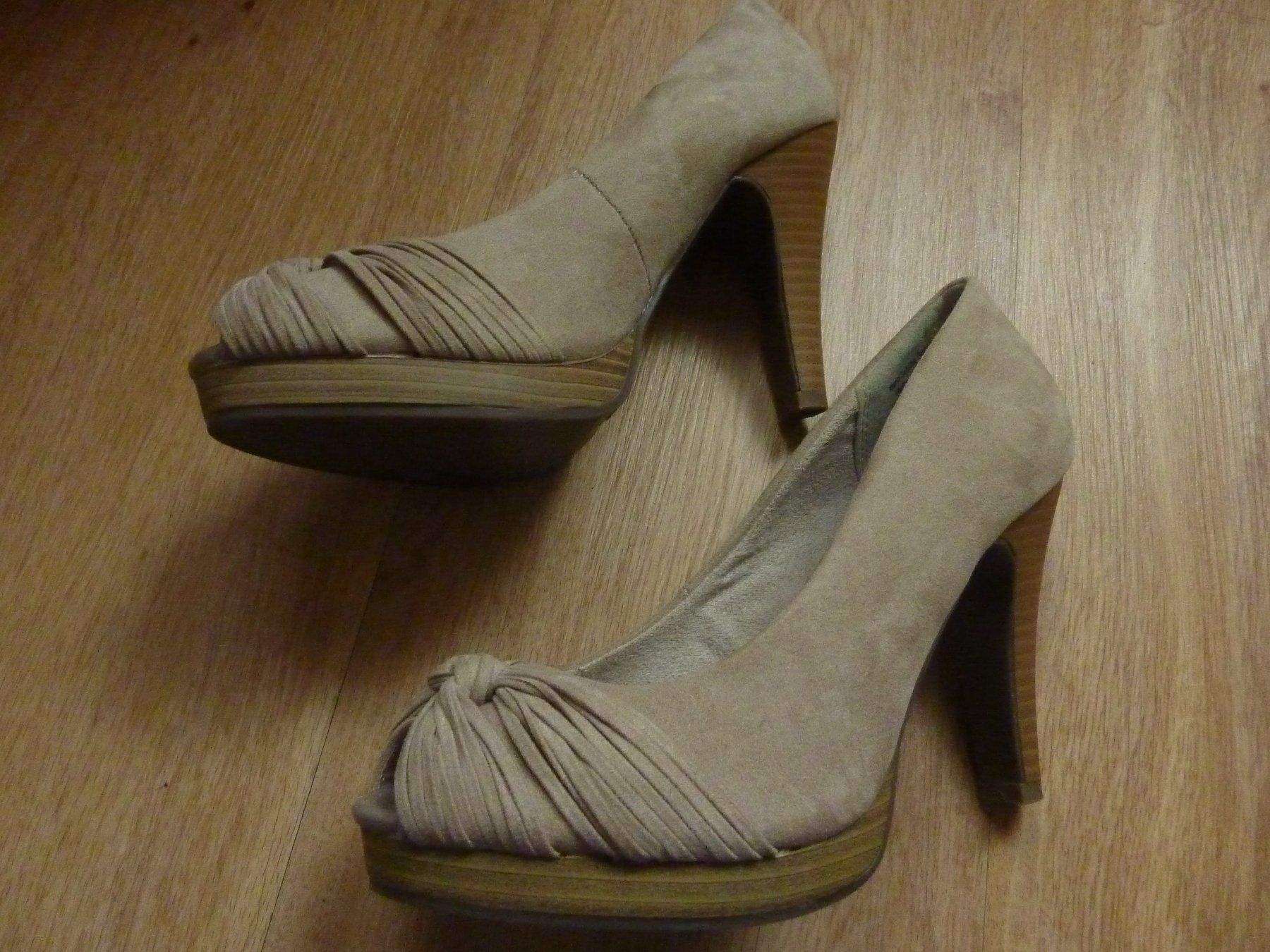 Scarpe da donna: Peeptoes Pumps 36 Jane Klein – Usato da Waldstatt venduto da Kananaskis1 1