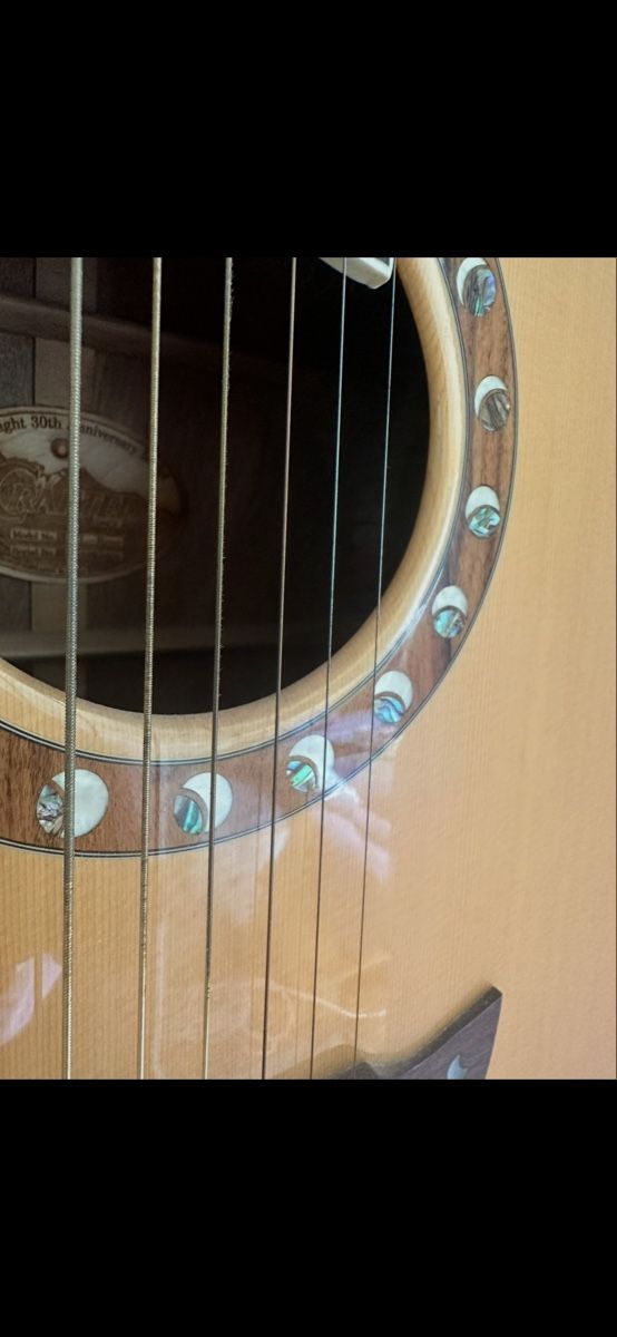 Instruments de musique: Crafter Moon Light 30th Anniversary  – D'occasion à Niederönz par gla_82js 2