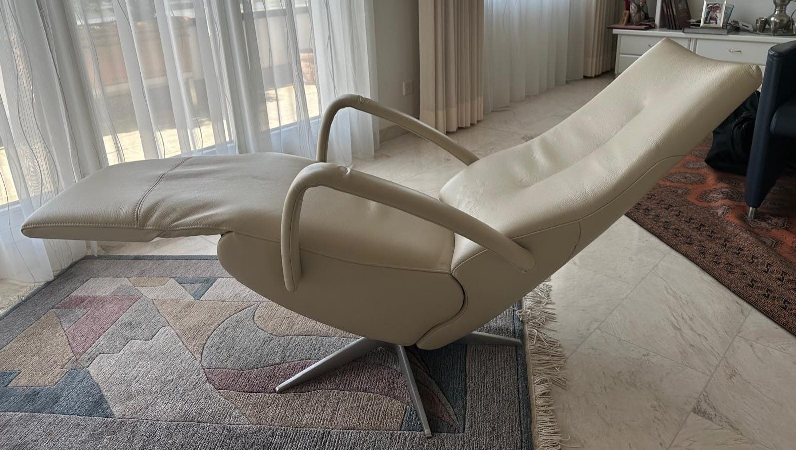 Poltrone: Relax-Sessel, Leder, elektrisch verstellbar – Usato da Vaduz venduto da Happy48 2