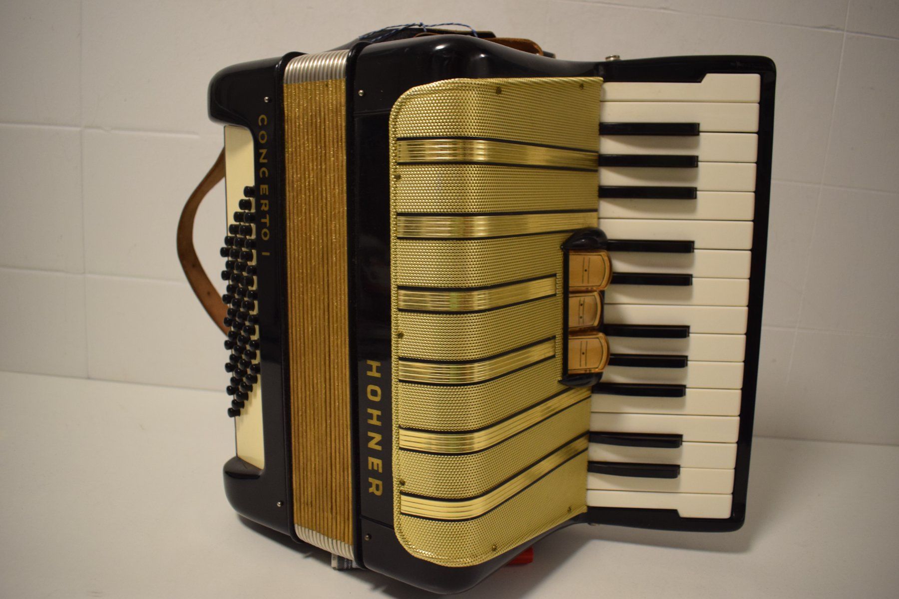 Hohner Strumenti musicali: Akkordeon chromatisch Hohner Concerto I – Usato da Zürich venduto da baumusik 8