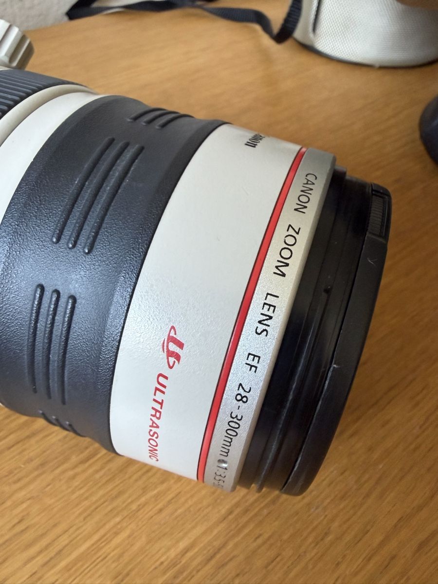 Canon Fotocamera: Canon EOS 5D Mark IV Camera with 3 Lenses – Usato da Basel venduto da cei_5scv 4