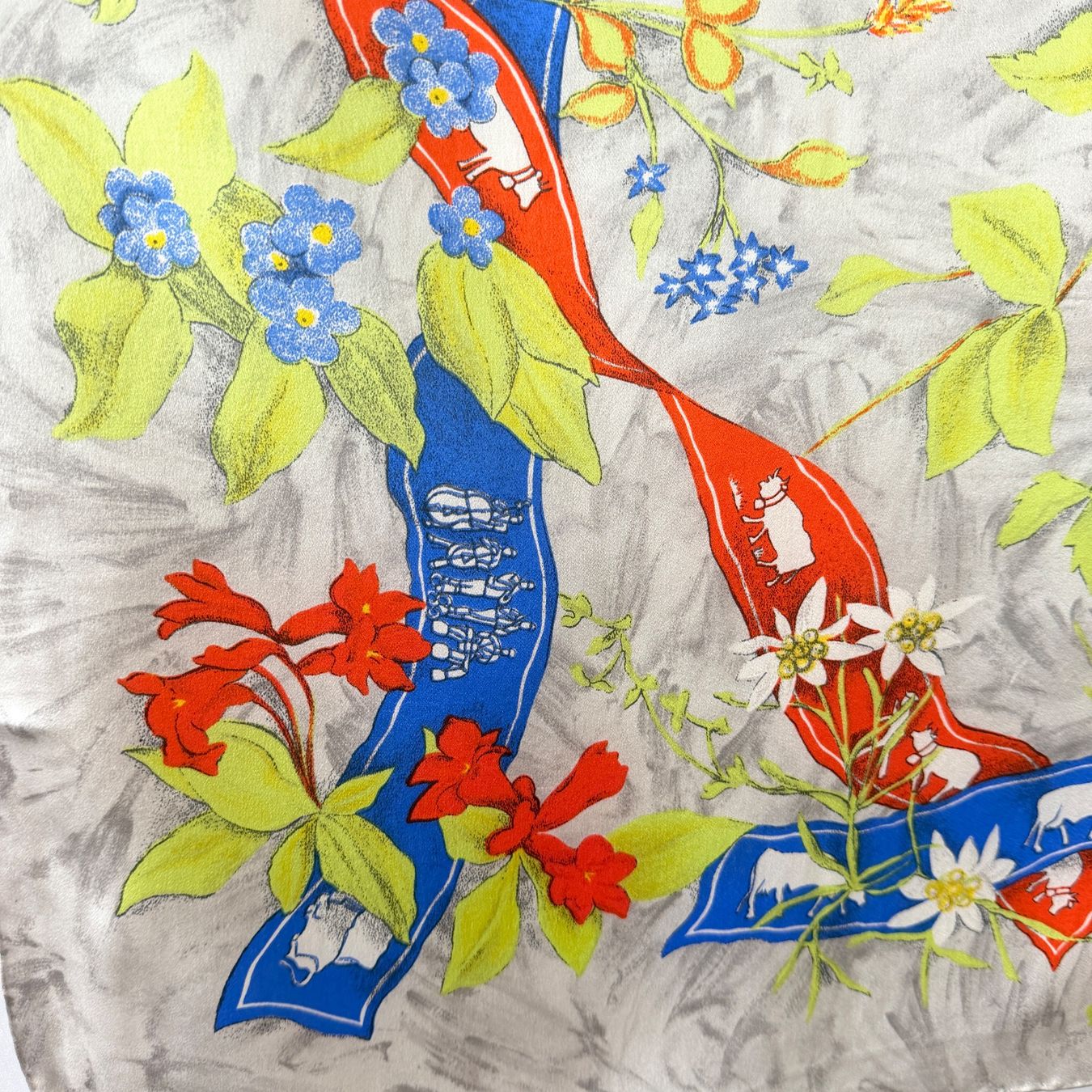 Fabric Frontline Foulards, Tücher & Schals: FABRIC FRONTLINE New Large Silk Scarf – Neu (gemäss Beschreibung) aus Emmen von Avviivva_Com2023 6