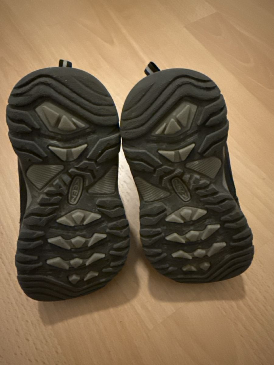 Keen Schuhe für Jungen: Keen Winterschuhe Gr. 24 – Gebraucht aus Zürich von magic.elefant 1