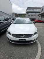 VOLVO V60 D4 AWD UNFALL SEITENSCHADEN