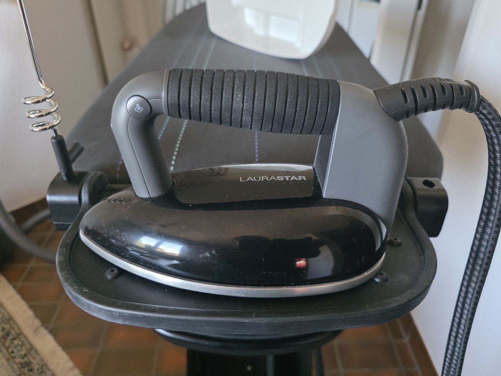 Laurastar Assi da stiro: Laurastar Smart U – Usato da Bilten venduto da C21 2