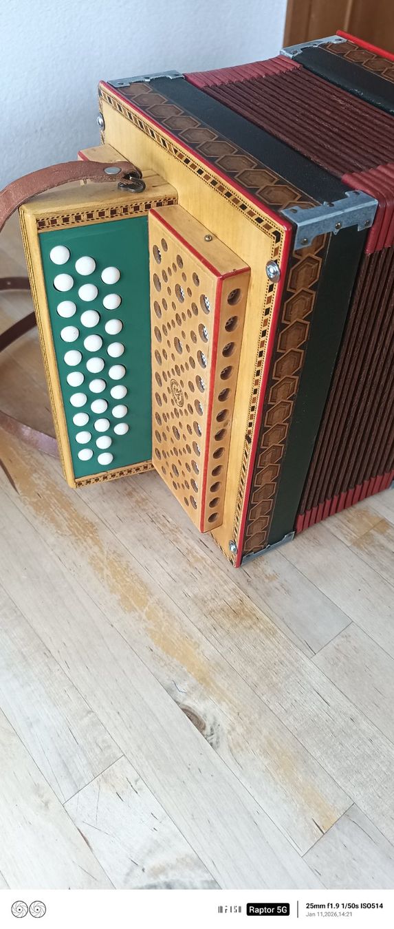 Strumenti musicali: Schwyzerörgeli Stöpsel 10 Bass, Eichhorn – Usato da St.Gallenkappel venduto da qwertzuiop12345 2