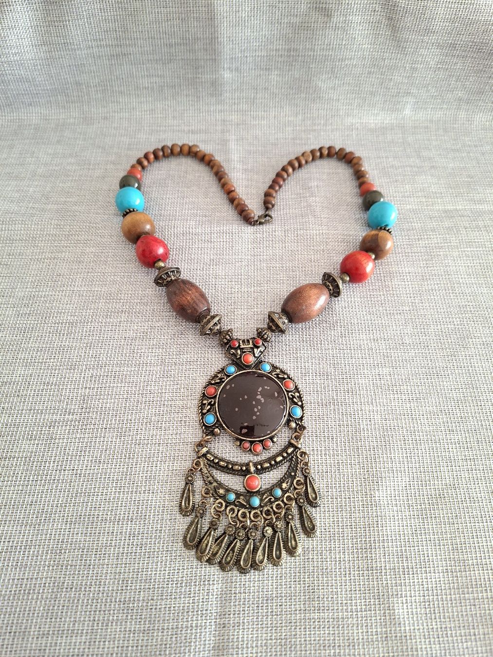 Catenine: Collier bohème ethnique pendentif statement – Usato da Lutry venduto da Sim_Sta