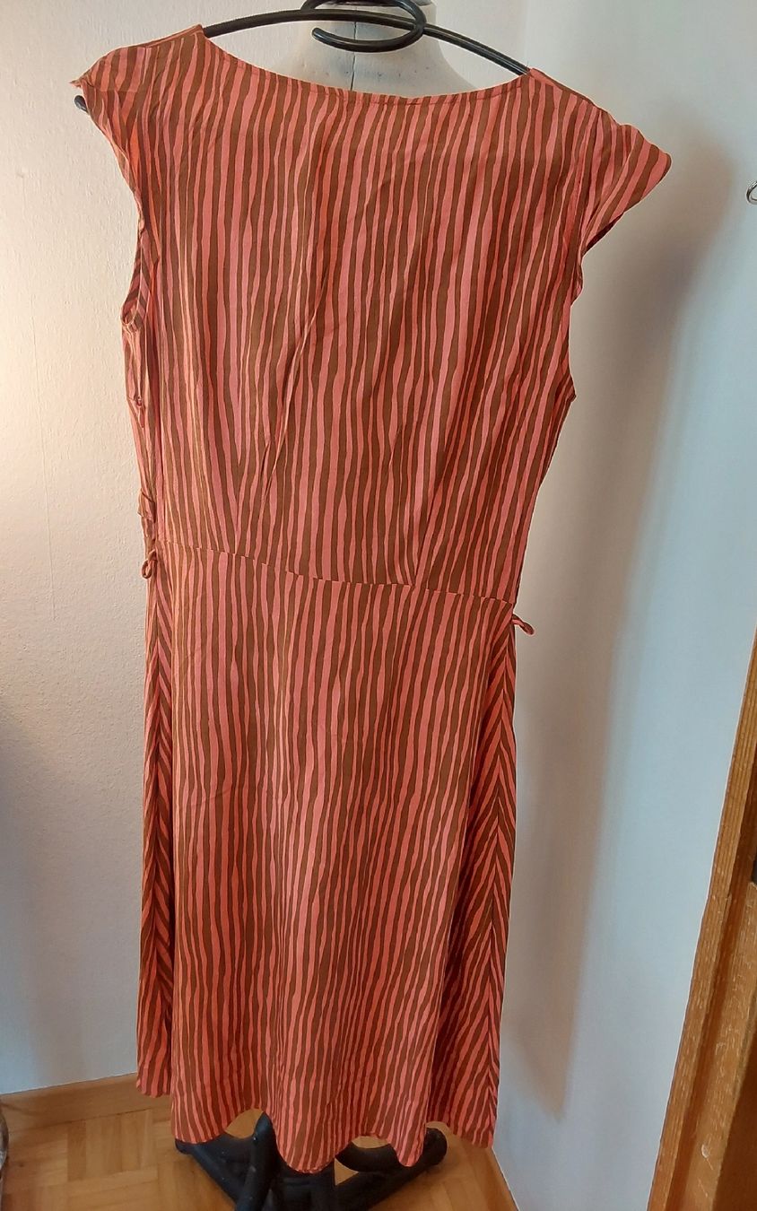 Vestiti: Kleid S Zilch Viskose – Usato da Köniz venduto da scopello12 3