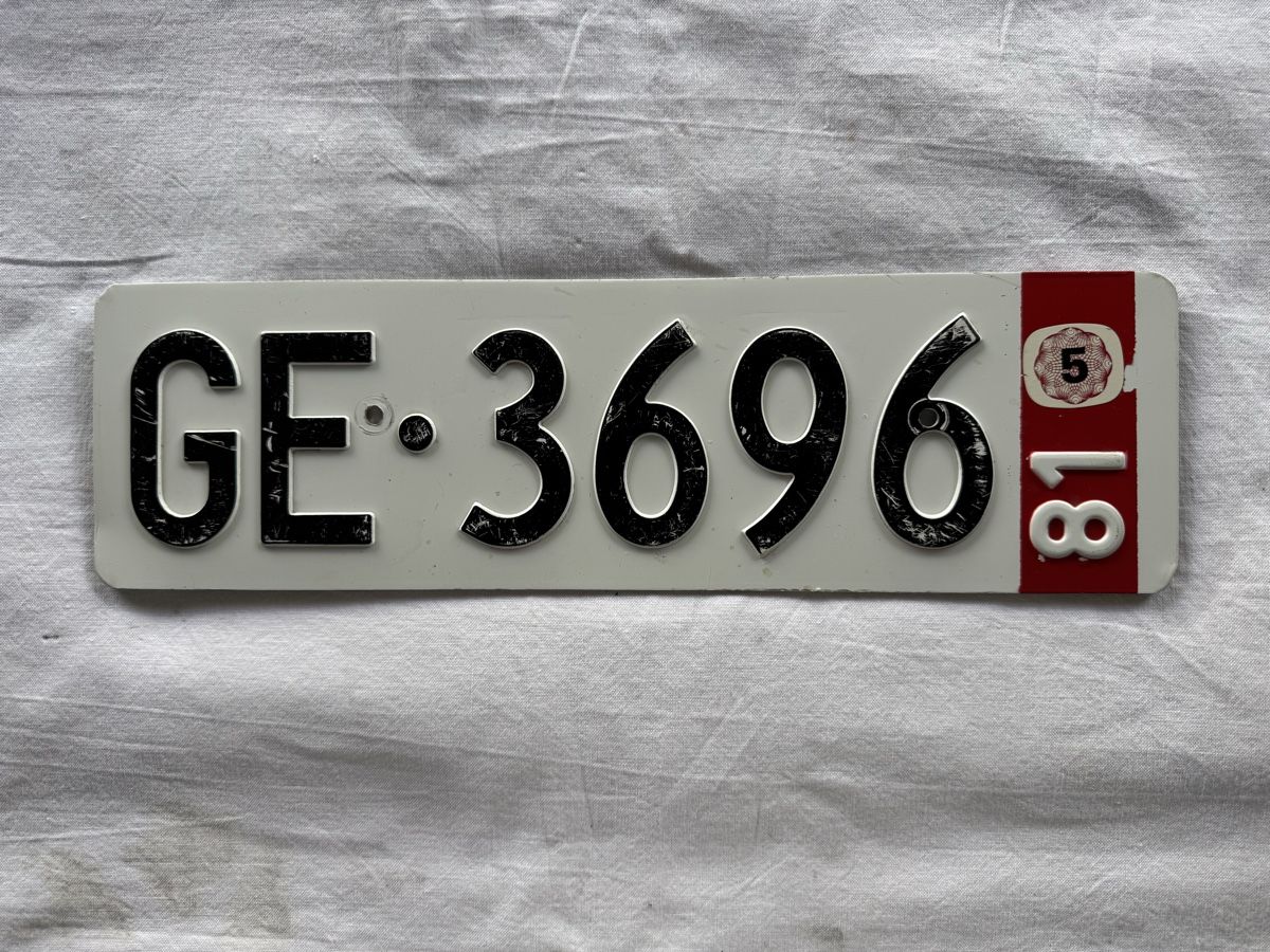 Insegne: Plaque immatriculation GENÈVE Autonummer Genf – Usato da GRAND - LANCY venduto da petitpain67