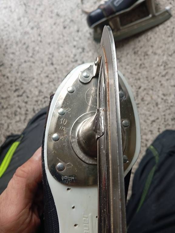 Bauer Pattini da ghiaccio: Bauer Eishockey Schlittschuhe, Grösse 42, – Usato da Basel venduto da Petergunn 1