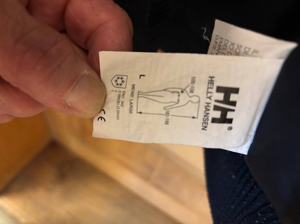 Giacche: Herren Daunenjacke Helly Hansen – Usato da Susch venduto da rollilucky 2