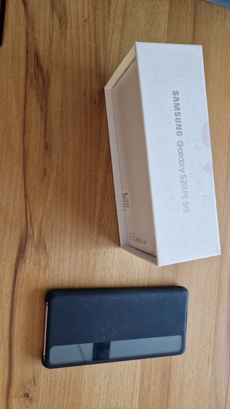 Samsung Handys / Smartphones: Samsung Galaxy S20 FE 5G – Gebraucht aus Therwil von macjack08 1