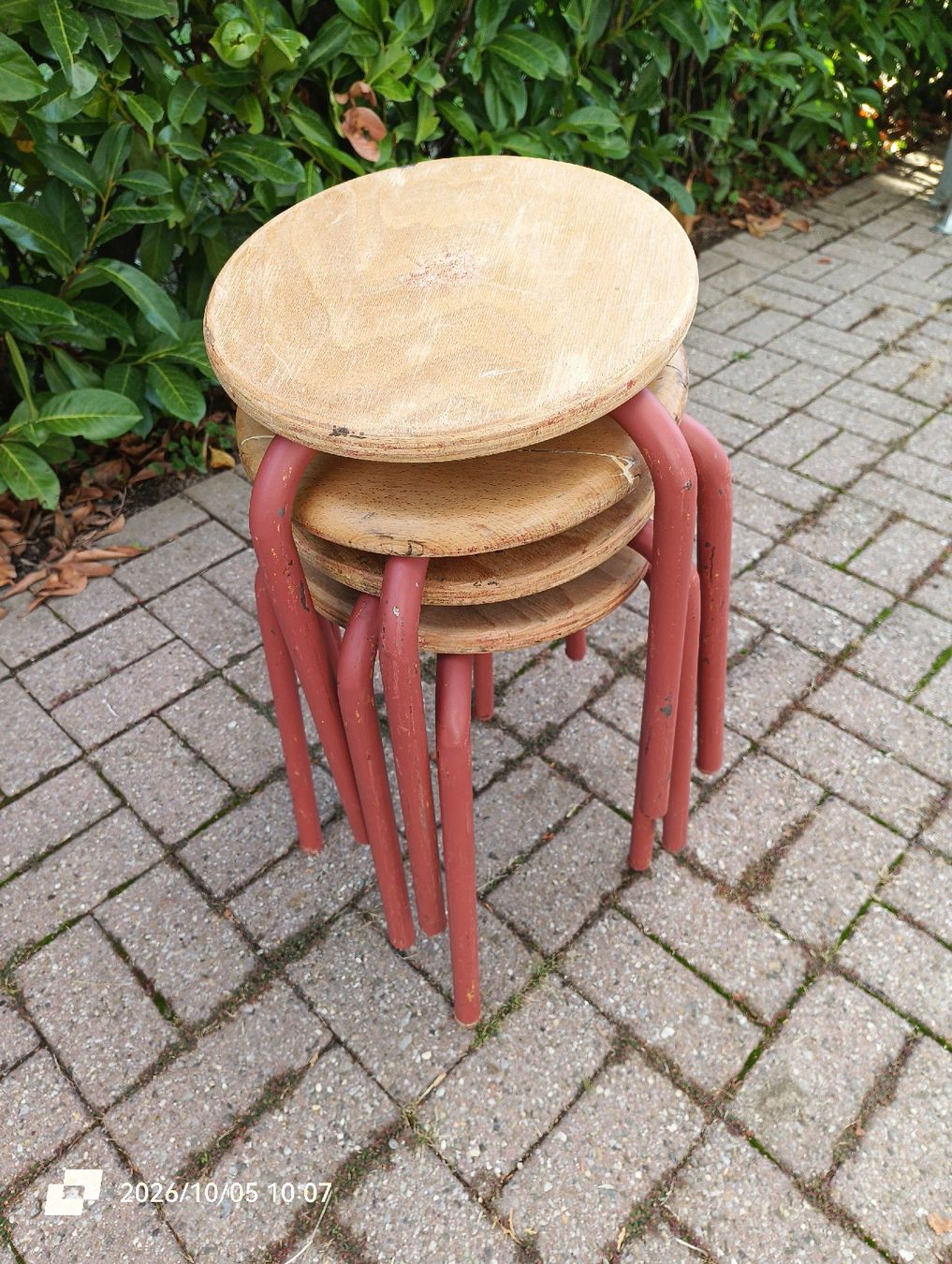 Tabourets: Tabourets anciens - ensemble de 4 pièces – D'occasion à Veyrier par MJ69BROC
