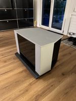 Kleine Kommode (Fernsehgestell)