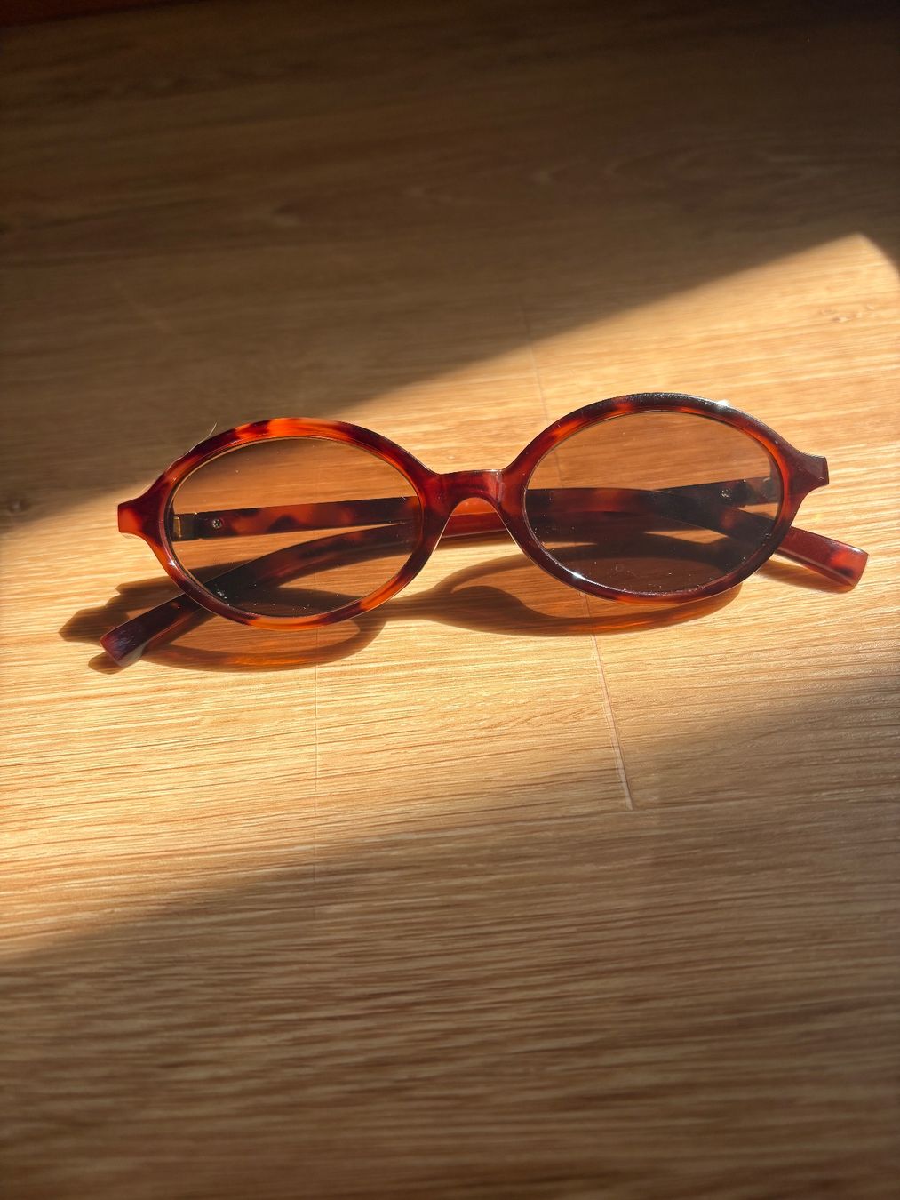H&M Occhiali & Lenti: H&M Sonnenbrille braun meliert – Usato da Luzern venduto da poe_5fml
