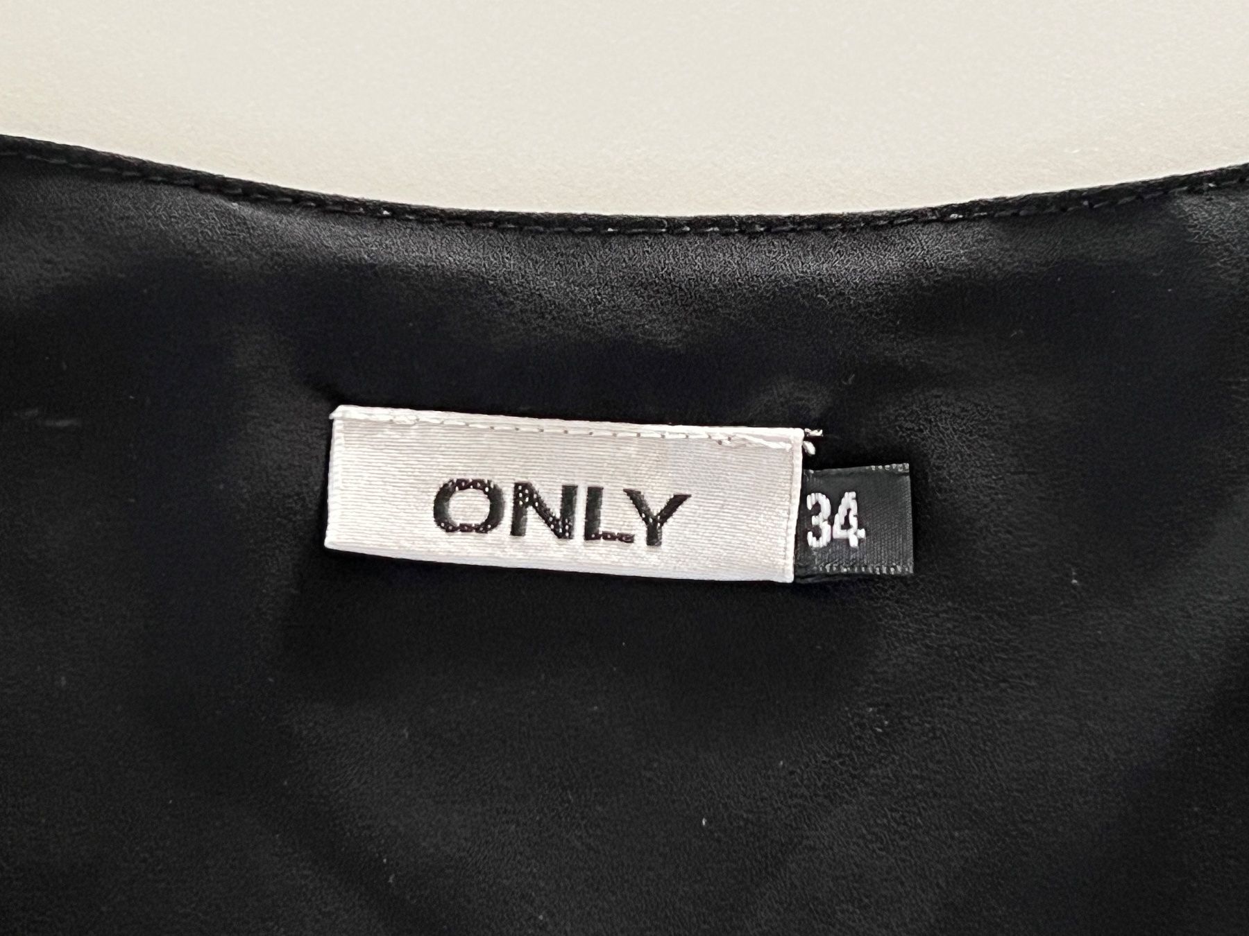 Only Giacche: Only - Blazer dünn fliessend - 34 - schwarz – Usato da Büetigen venduto da Jabo 5