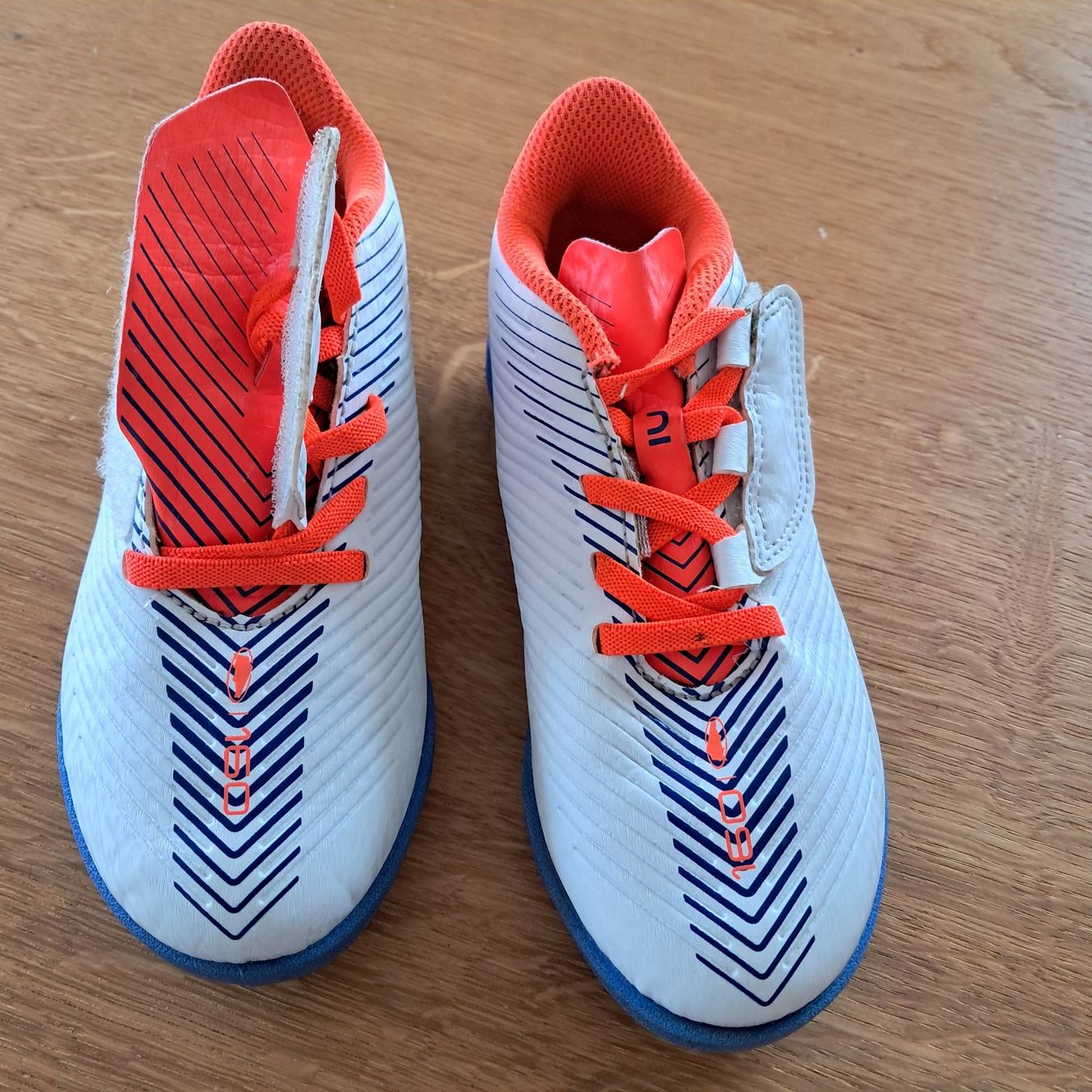 Scarpe per ragazzi: Kinder Fussballschuhe Grösse 30 – Usato da Meilen venduto da Vaurien15 2