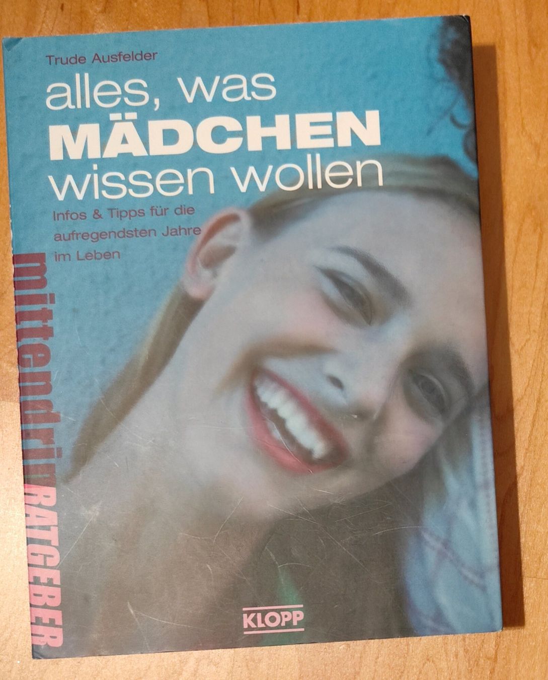 Libri: 4 Verschiedene Bücher gemäss Bildern, denke eher Mädchen – Usato da St. Gallen venduto da Bisaknosp