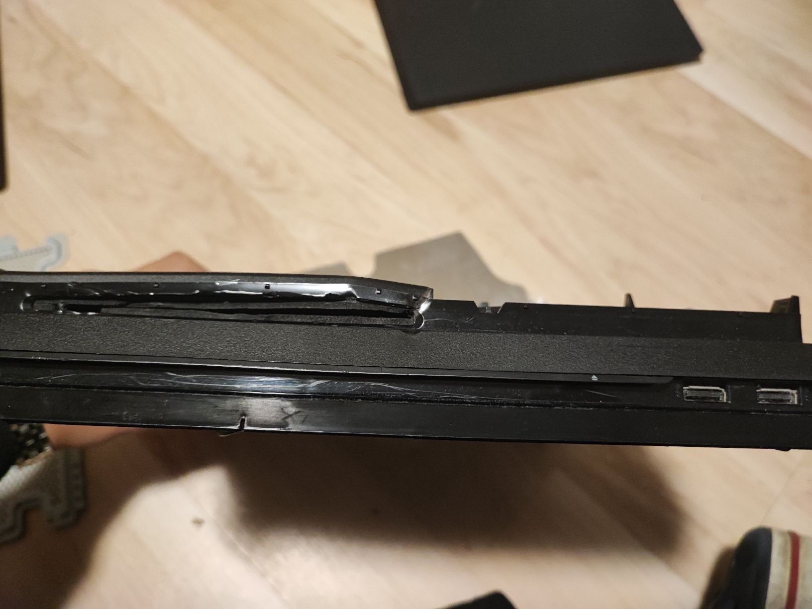 Sony Console: Sony PlayStation 4 Pro  Ersatzteile – Difettoso da Elsau venduto da kap_pdr8 4