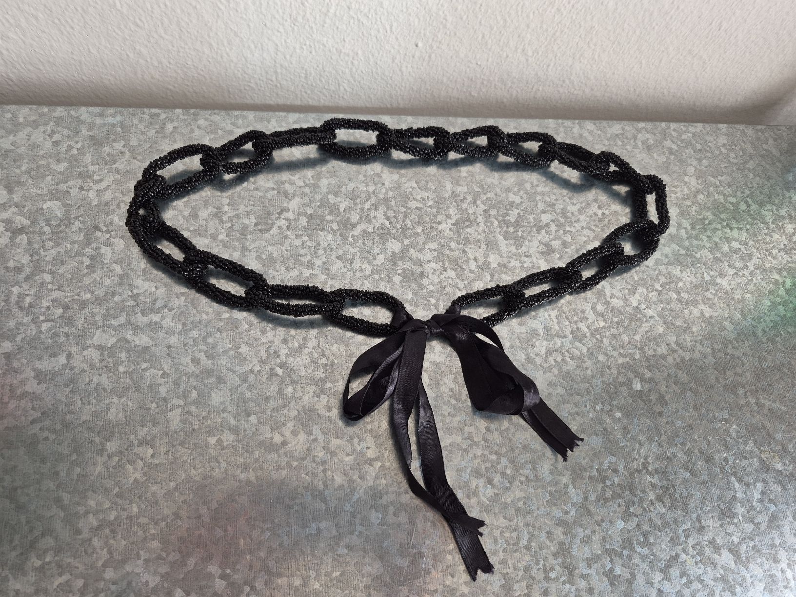 Catenine: Feldpausch - Elegante schwarze Halskette – Nuovo (secondo la descrizione) da Bern venduto da Rou_rsz5