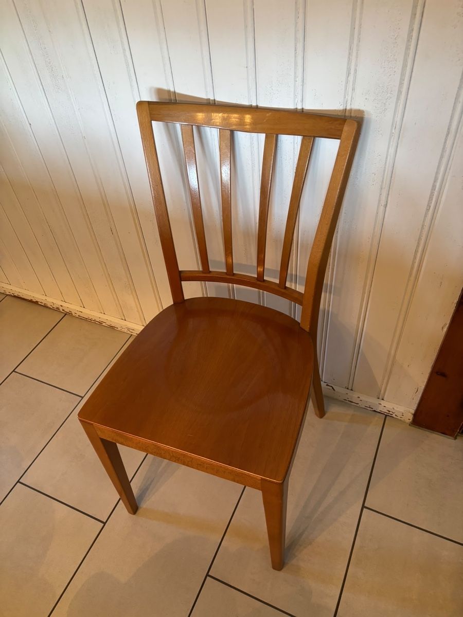 Chaises: Holzstuhl  – D'occasion à Wil SG par mario.wick