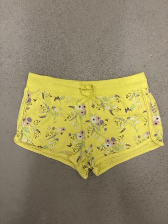 Süsse Shorts Gr. 146/152, Gelb mit Blumenmuster🌼