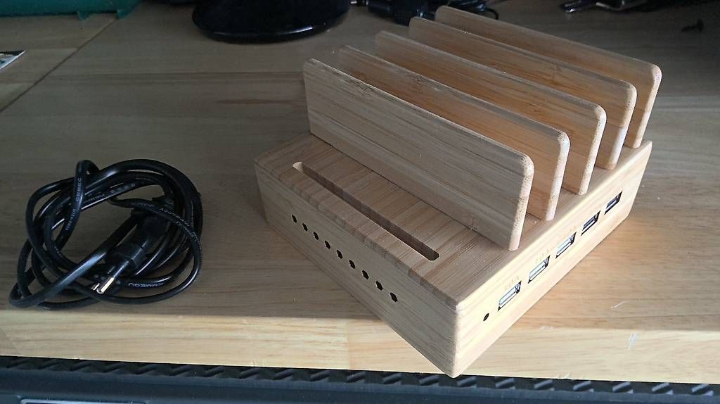 Caricabatterie: Handy und USB Ladestation mit 5 Ports – Usato da Visperterminen venduto da M1gnon