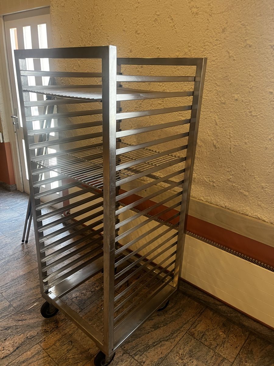 Elettrodomestici da cucina: 2/1 Regalwagen robust  – Usato da Dittingen venduto da Cervolino77 1