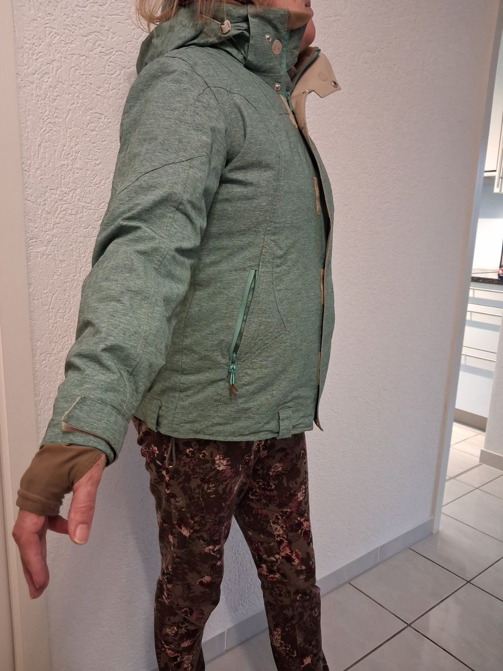 Giacche: Belowzero Snowboardjacke – Usato da Seuzach venduto da NocheGalactica 5