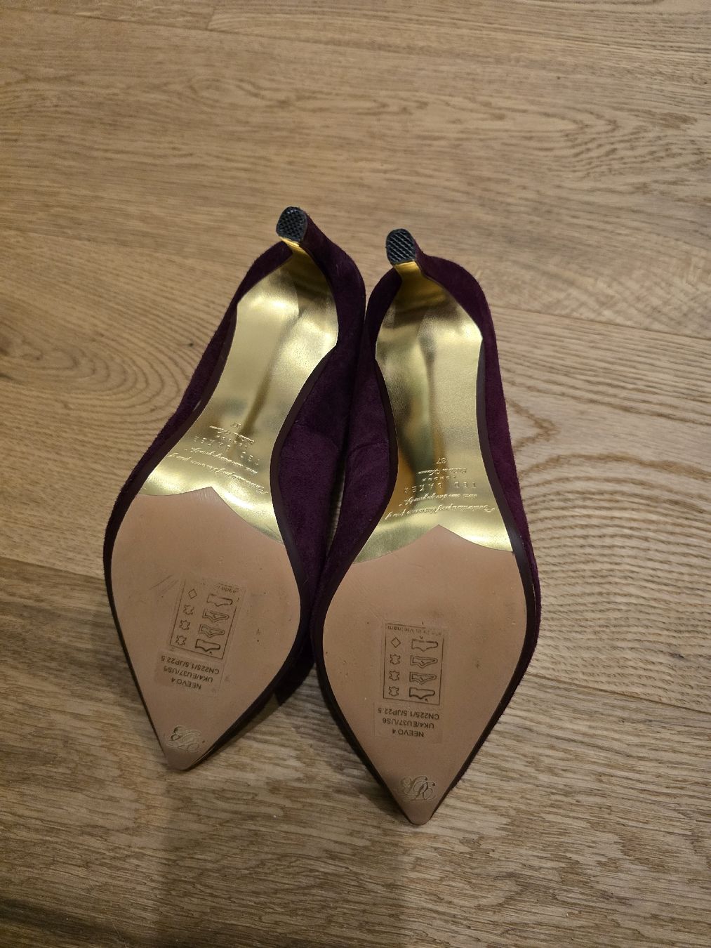 Scarpe da donna: Ted Baker Pumps, Pflaume, Gr. 37 – Nuovo (secondo la descrizione) da Reinach BL venduto da little_sunshine 1