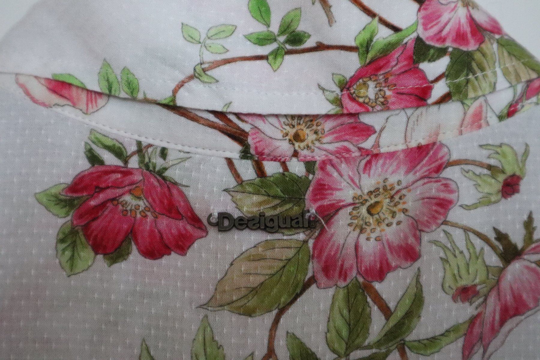 Desigual Chemisiers: schöne Bluse, Desigual, XS – D'occasion à Wattwil par diamant1 4