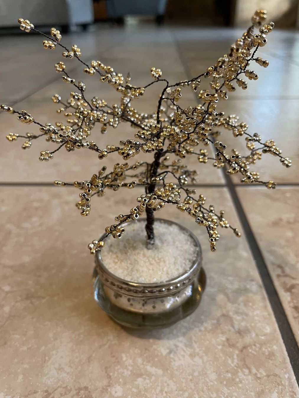 Tutte le decorazioni: Goldener Deko-Drahtbaum mit Perlen, filigrane Handarbeit – Usato da Adlikon b.Regensdf venduto da SimoneO01 1